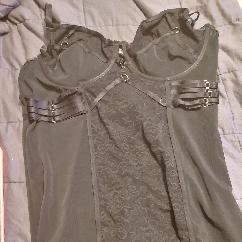 Black lace chemise size 5